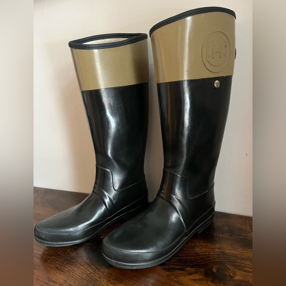 Hunter Regent Black and Tan Tall Rain Boots with Embossed Logo